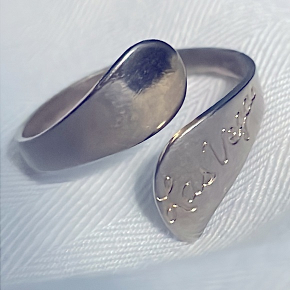 Vintage Expandable Las Vegas Souvenir Ring - Picture 4 of 4